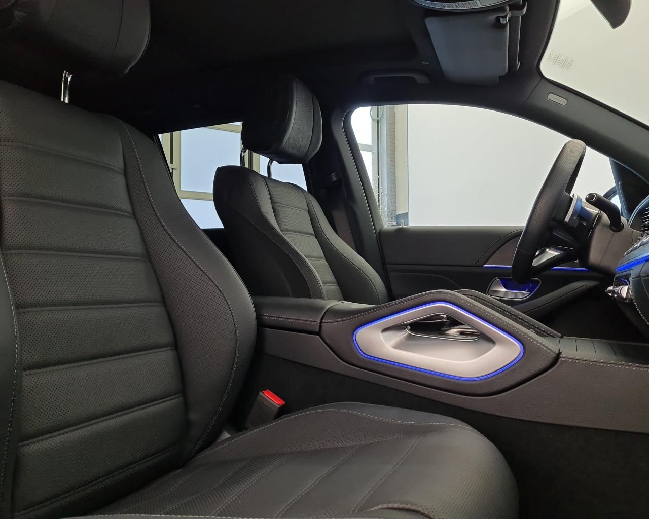 MERCEDES GLS 450d AMG | FACELIFT | SKLADEM | ČESKÉ PŘEDVÁDĚCÍ AUTO | šedá Selenite metalíza | černá kůže | plná výbava | VIP sleva | nákup online | AUTOiBUY.com
